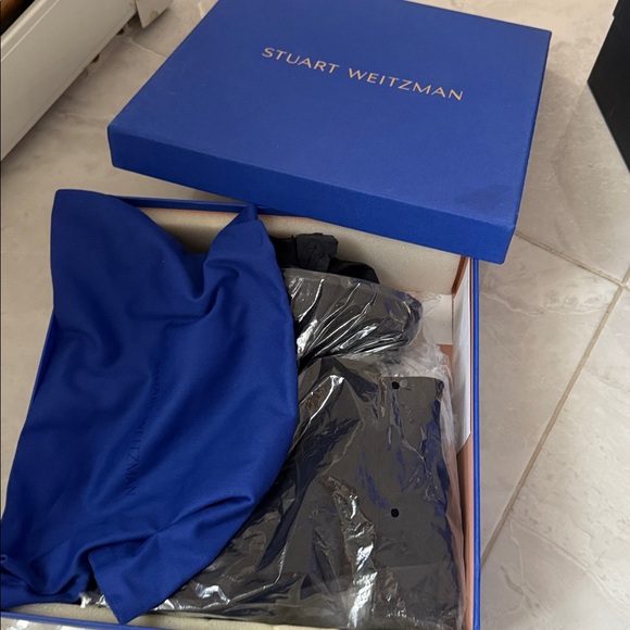 STUART WEITZMAN
Easyon Reserve suede and neoprene ankle boots - Picture 9 of 9